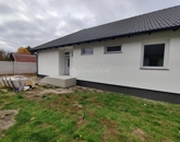 Eladó családi ház Monor 98 000 000 Ft