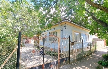 Eladó családi ház