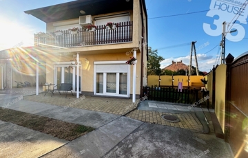 Eladó családi ház