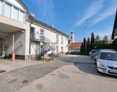 Kiadó iroda/üzlethelyiség Székesfehérvár 530 000 Ft