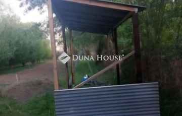 Eladó telek/földterület