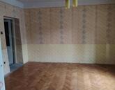 Szolnokon eladó felújítandó kertes családi ház!