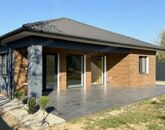 Eladó családi ház Röszke 99 990 000 Ft