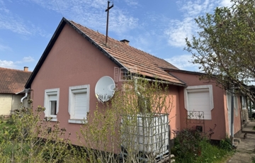 Eladó családi ház