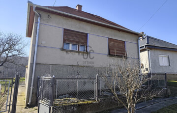 Eladó családi ház