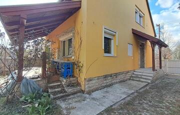 Eladó családi ház