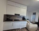 IGÉNYESEN FELÚJÍTOTT, AZONNAL KÖLTÖZHETŐ OTTHON OROSZLÁNYON