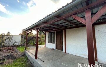 Eladó családi ház