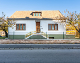 Eladó családi ház Veszprém 99 000 000 Ft