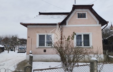 Eladó családi ház