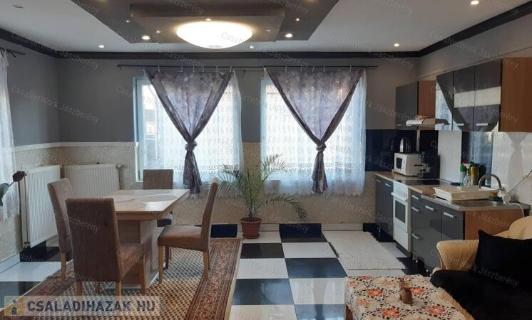 Tarnaörsön 108 nm-es, 3 szobás családi ház sürgősen eladó!                                 