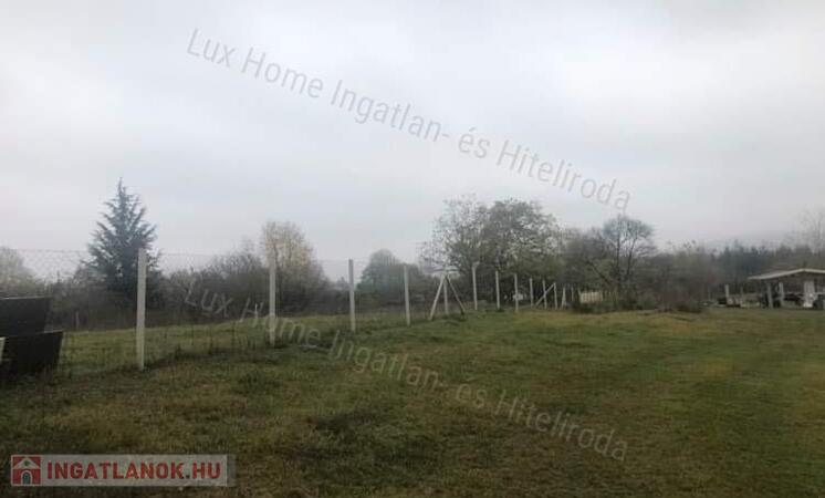 Eladó 2899nm-es zártkerti telek Környén