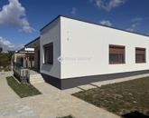 Eladó családi ház Pécs 115 990 000 Ft