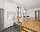 Eladó iroda/üzlethelyiség Szeged 265 000 000 Ft