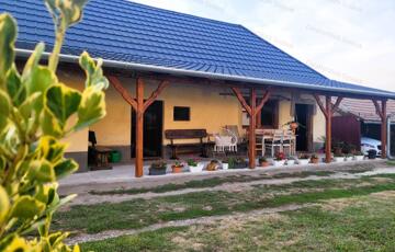 Eladó családi ház