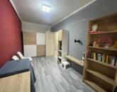 Teljeskörűen felújított 3 szobás lakás eladó!