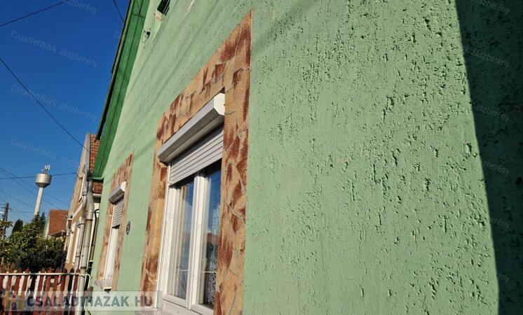 Tarnaörsön 1025 nm-es telken, 134 nm-es, 3 szobás családi ház eladó                                 