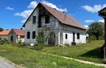 Eladó családi ház