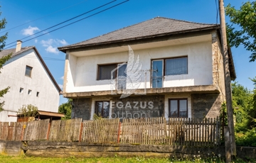 Eladó családi ház
