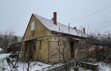 Eladó családi ház