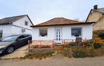 Eladó családi ház