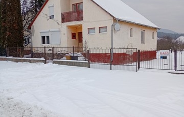 Eladó családi ház