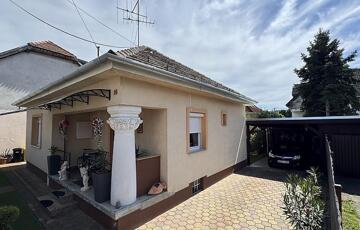 Eladó családi ház