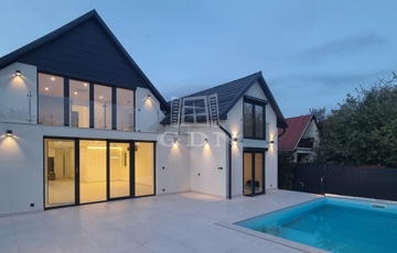 Eladó családi ház