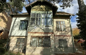 Eladó lakás