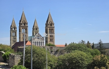 Eladó lakás