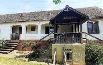 Eladó családi ház