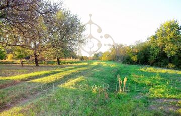 Eladó telek/földterület