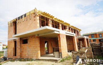 Eladó családi ház