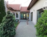 Eladó iroda/üzlethelyiség Kiskőrös 135 000 000 Ft