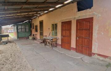 Eladó telek/földterület