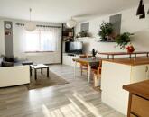 Eladó családi ház Kocs 57 000 000 Ft