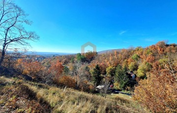 Eladó telek/földterület