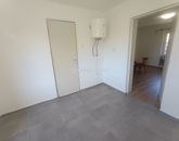 Eladó családi ház Újszász 20 000 000 Ft