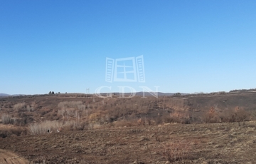 Eladó telek/földterület