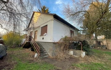 Eladó családi ház