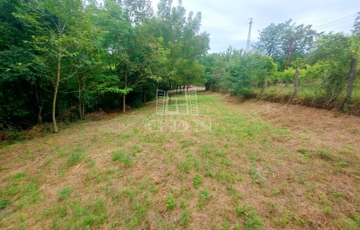 Eladó telek/földterület