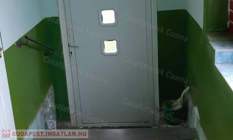 Ház, alvó állapotban...                                 