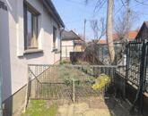 Szolnok Korház mögötti részen Eladó családi ház