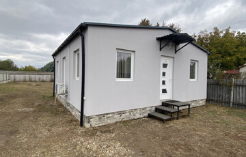 Eladó családi ház