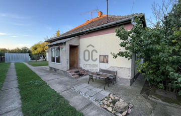 Eladó családi ház