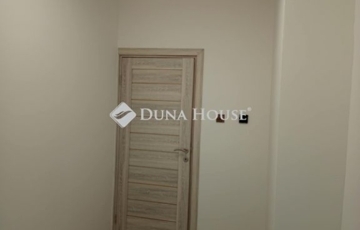 Eladó lakás