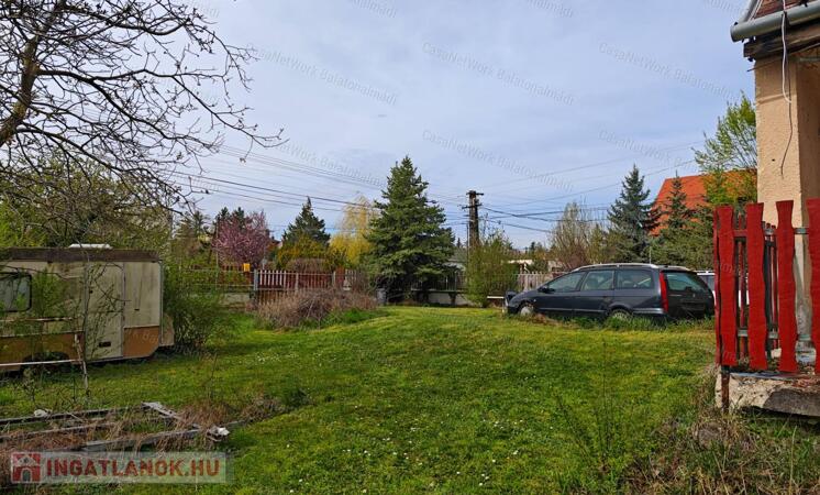 Építési telek eladó Alsóörsön a strand közelében