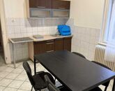 Kiadó iroda/üzlethelyiség Győr 250 000 Ft