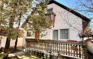 Eladó családi ház