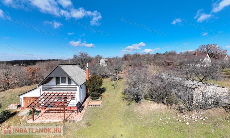 Vászoly Öreg-hegy pince-présház balatoni panorámával